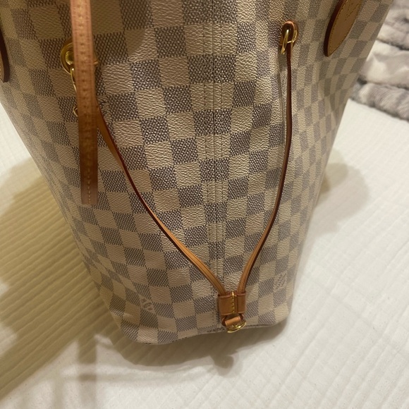 Louis Vuitton Tan and Cream Checkered Tote - Picture 16 of 16
